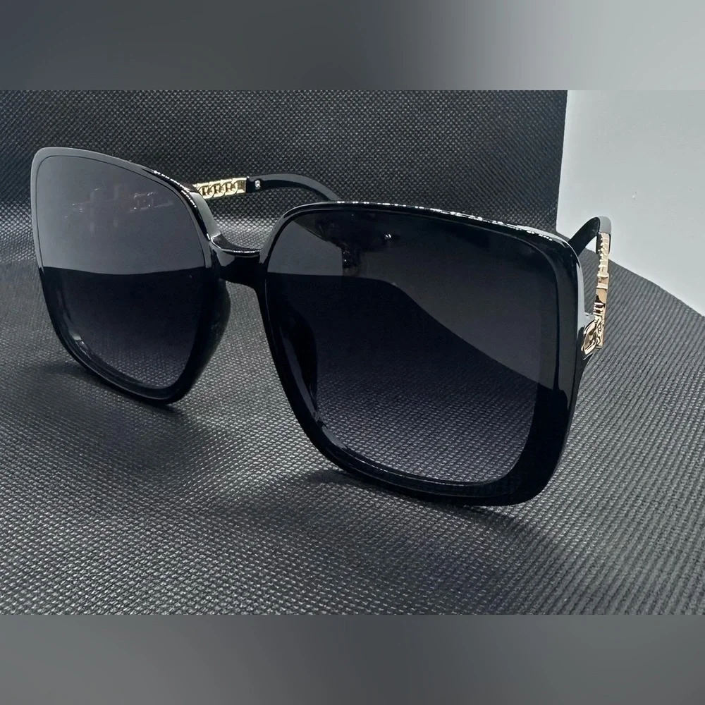 ✨🖤Chic Black Oversized Square Sunglasses w/ Gold Chain Detail | UV Protection✨